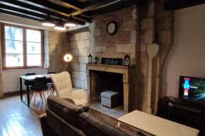 102 Duplex Familial de Charme avec Colombages en Immersion Historique et Confort au Cœur de la Ville